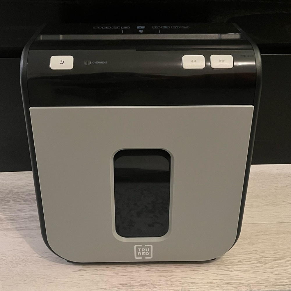 Brand new TRU RED document shredder.